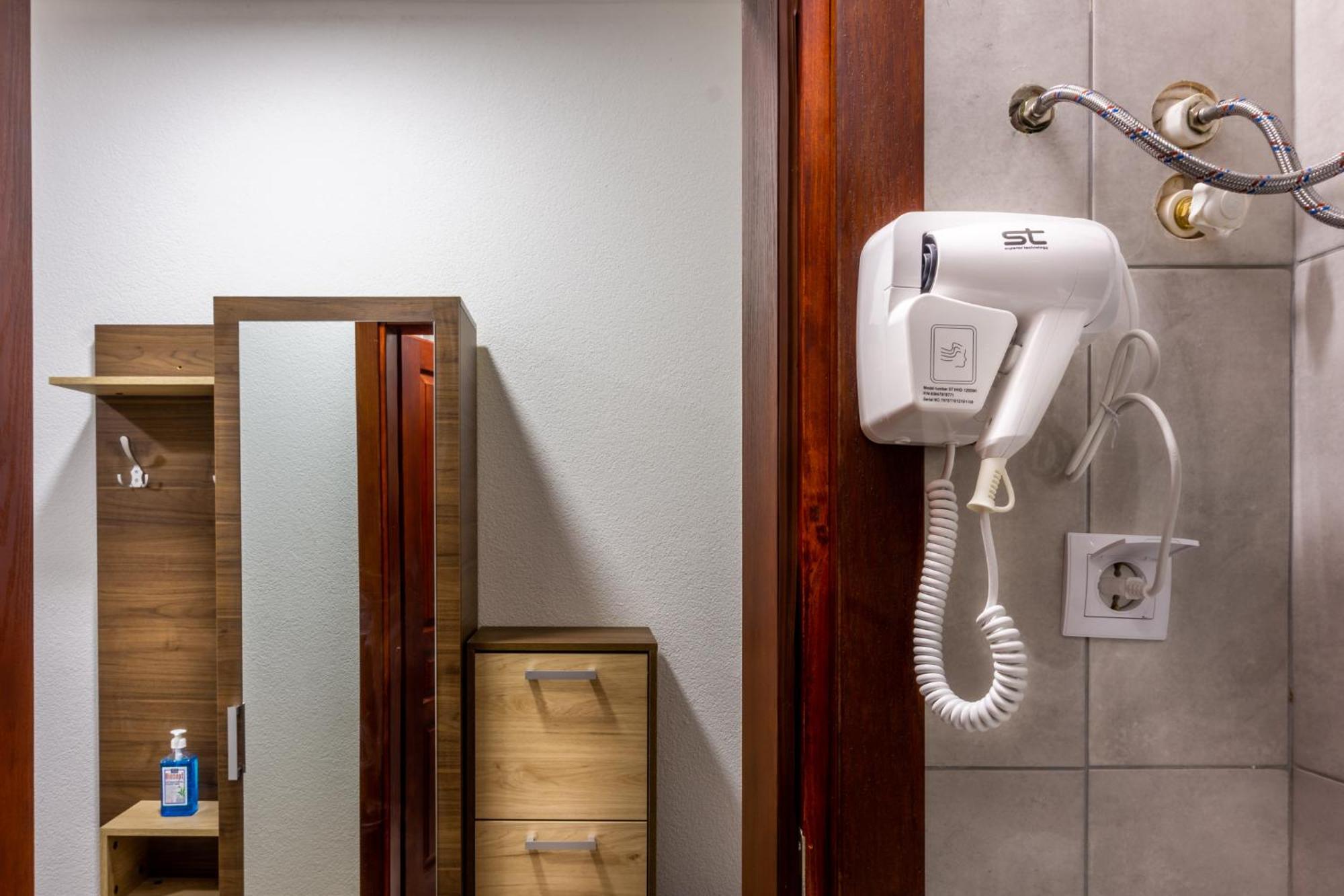 Clarina All Seasons Rooms & Apartments Kruševo Rom bilde